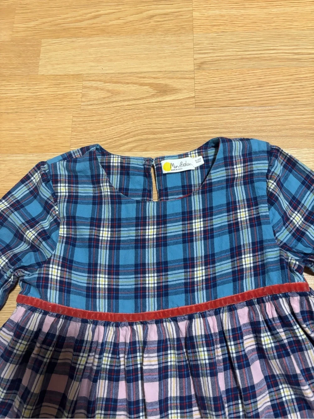 “Mini Boden” plaid dress size 11-12